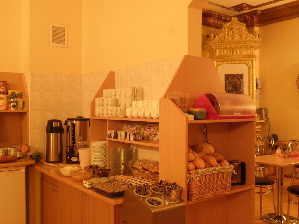 Hotel Ai Koenigshof Берлин Экстерьер фото